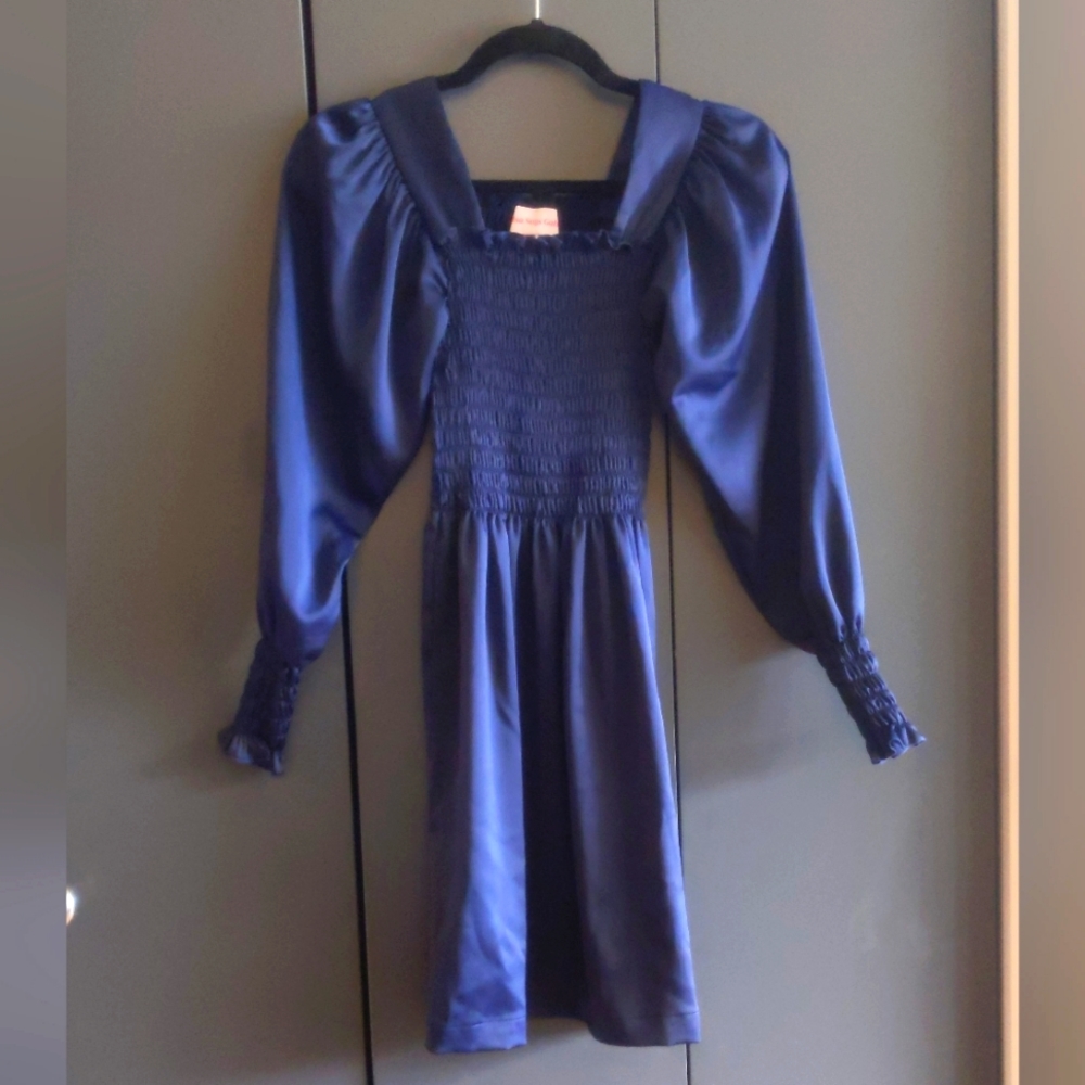Lisa Say Gah Toni Midi Long Sleeve Dress.
